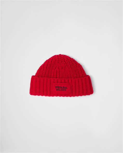 prada women's beanie.